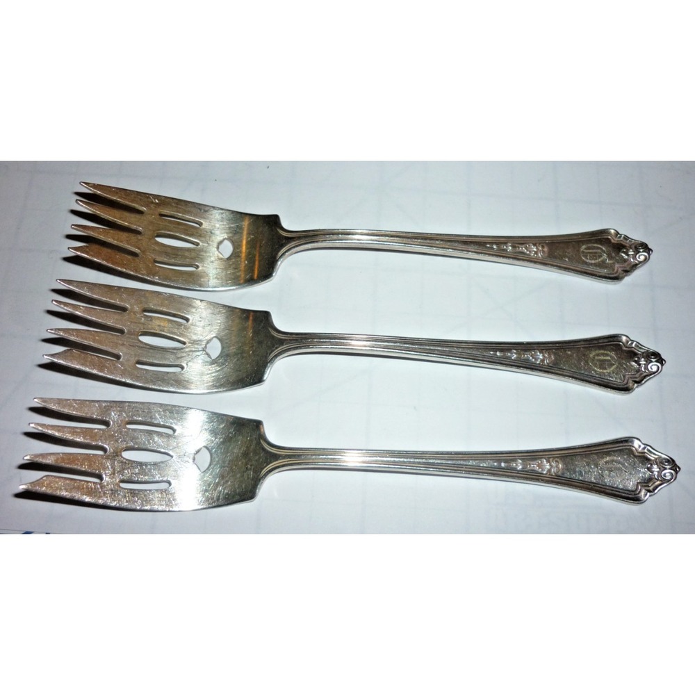 3 GM Co EP‎ Pat. silverplate fork Pastry Antique Monogram Gorham